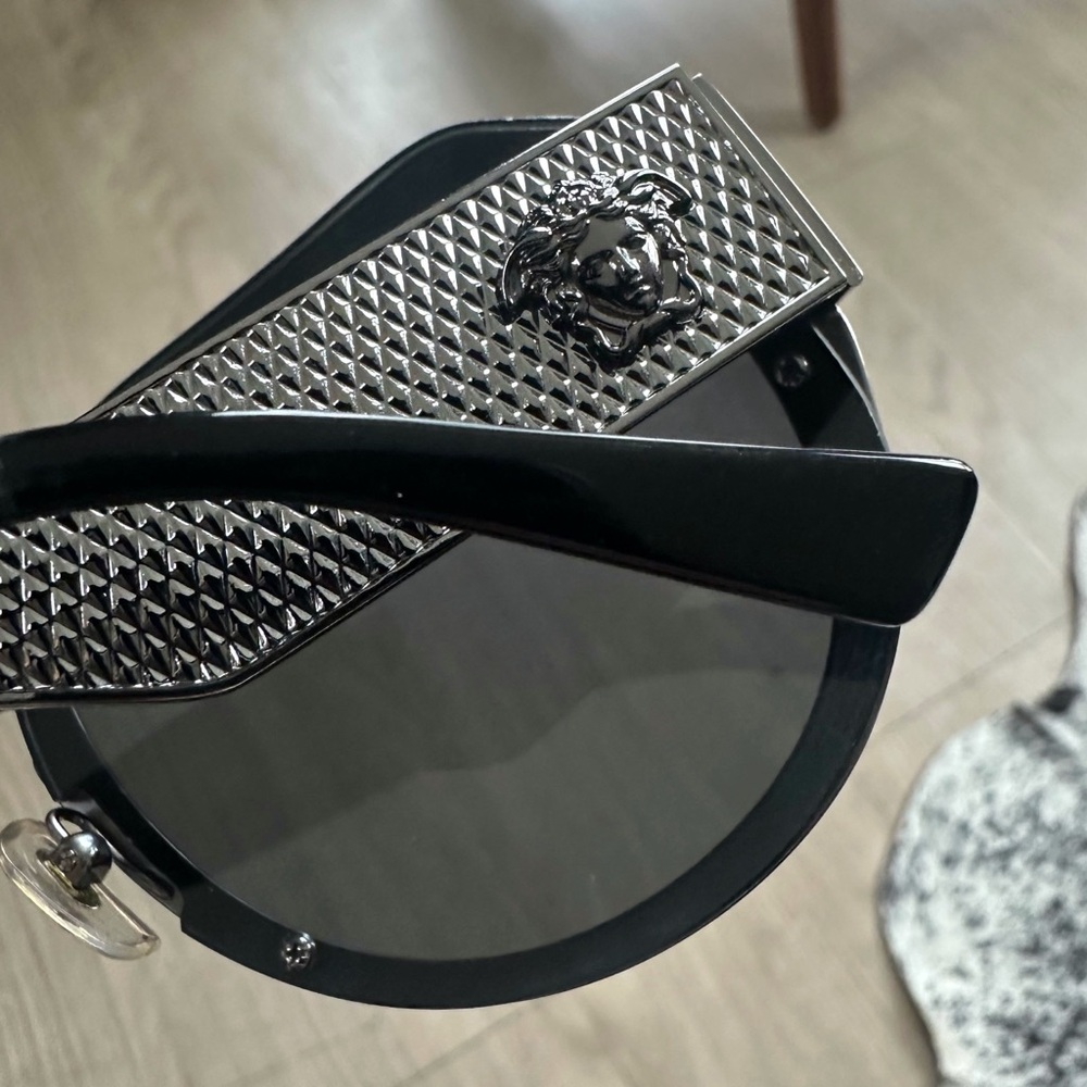 VERSACE Metal Aviator Sunglasses - Picture 5 of 7